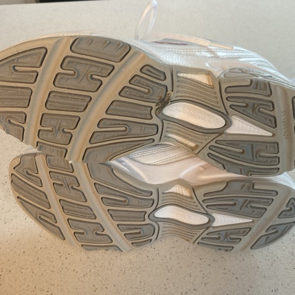 🍍 New Balance 608v3 Women's Running Walking Athletic Shoes Size 10D🍍 - Picture 4 of 5